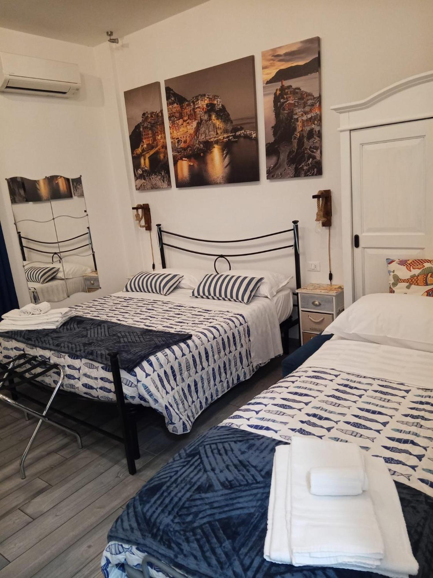 Guest house La Gemma Delle 5 Terre 2*